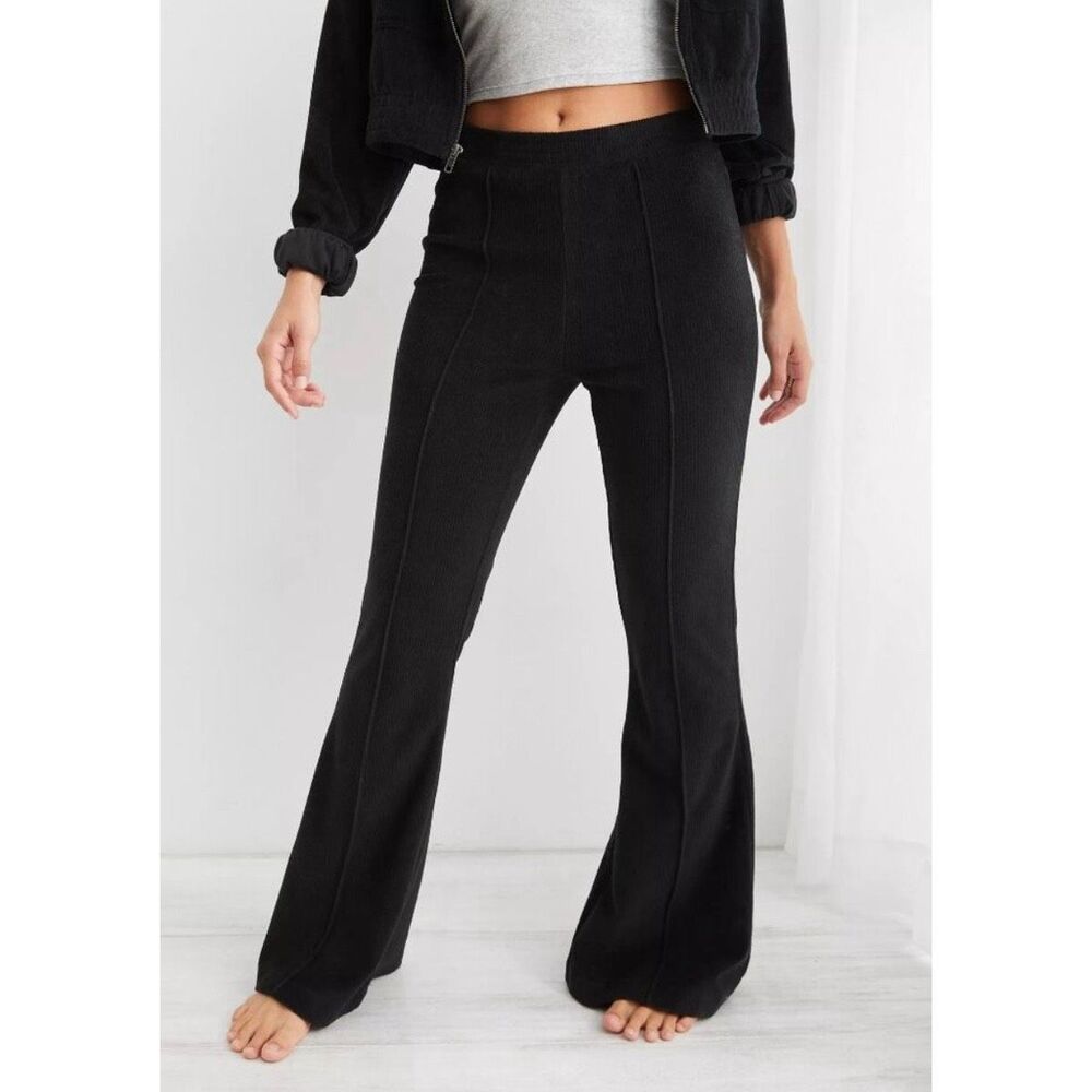 Aerie Small Regular Groove-On Velour High Waisted Flare Pant black Y2K style